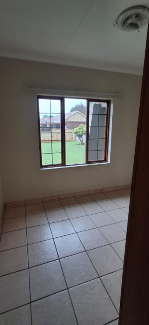 To Let 3 Bedroom Property for Rent in Waterval East North West